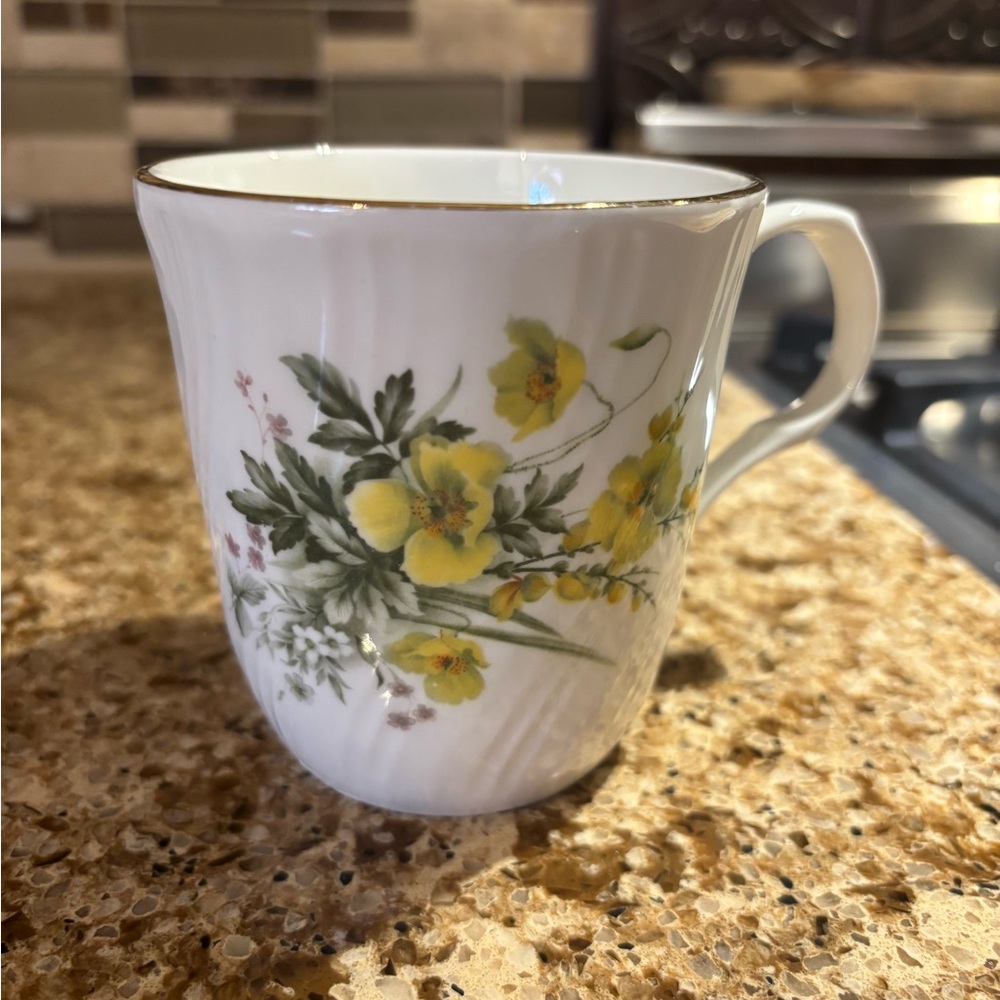 Vintage SADLER Wellington Fine Bone China Mug